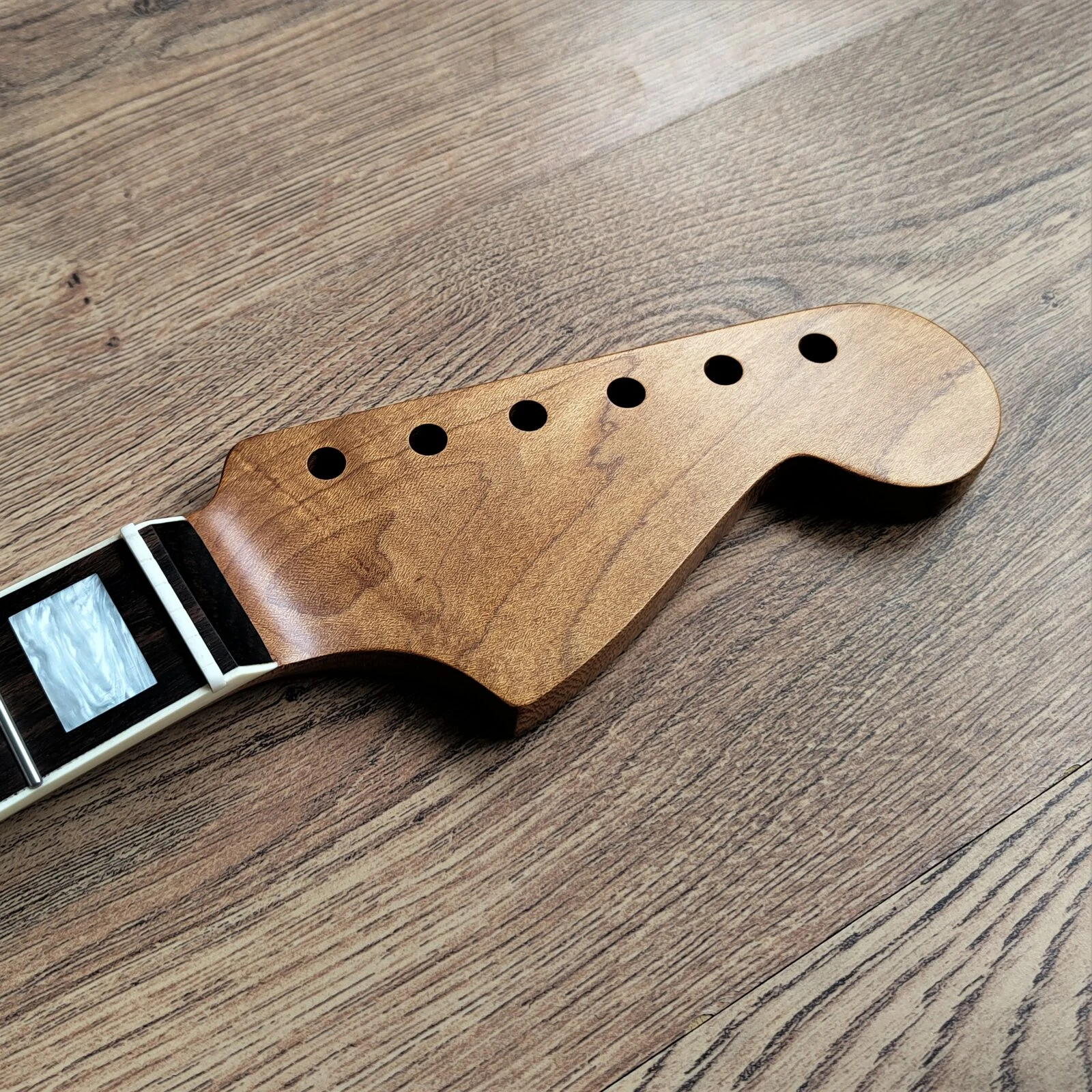 Jazzmaster Roasted Maple Neck