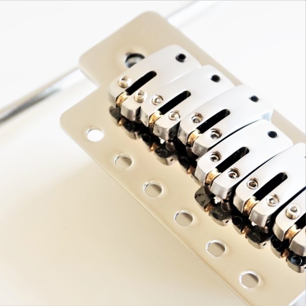 Stratocaster Roller Tremolo by Guitar Anatomy