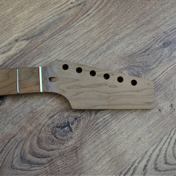 Baked Maple Paddle Neck Stratocaster - Guitar Anatomy