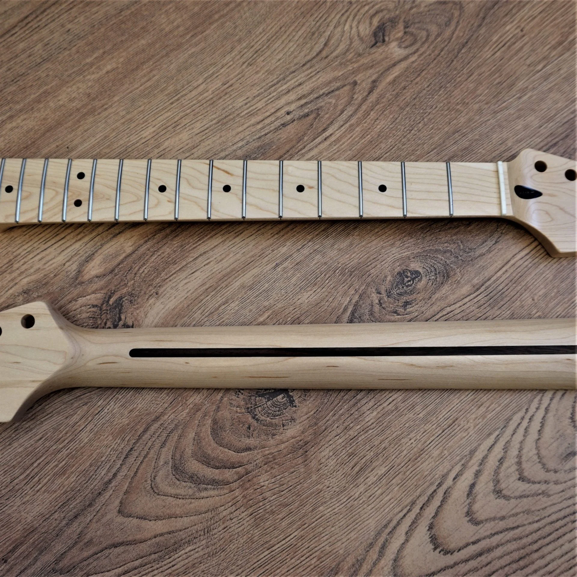 Stratocaster Satin Finish - Guitar Anatomy