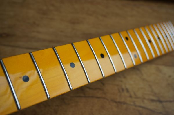 Vintage Stratocaster Neck - Guitar Anatomy