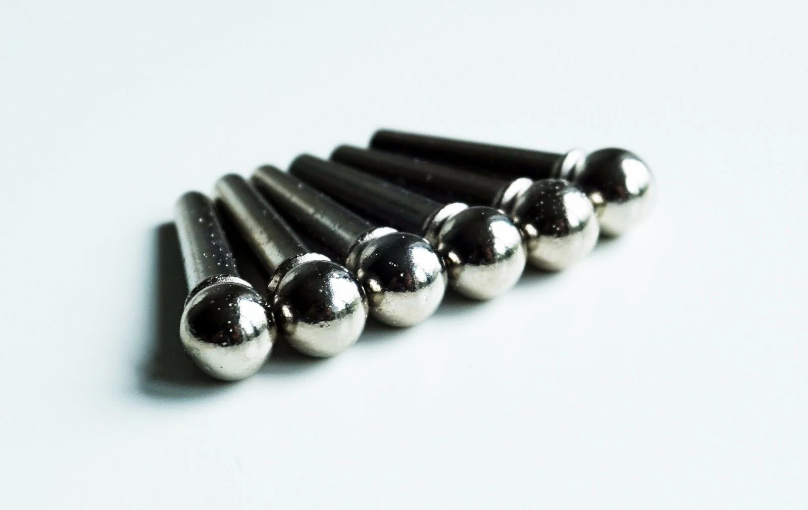 Chrome Brass Acoustic Guitar Bridge Pins - Image 3