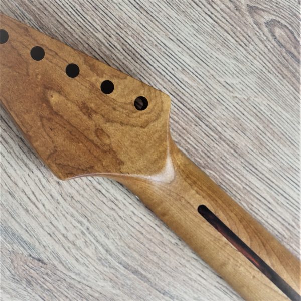 Vintage Roasted Maple Guitar neck by Guitar Anatomy