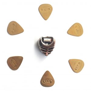 6x Extra Grip Bronze Metal Guitar Picks Plectrums Dadi Acoustic Electric with Pick Holder - 0.84mm | Guitar Anatomy
