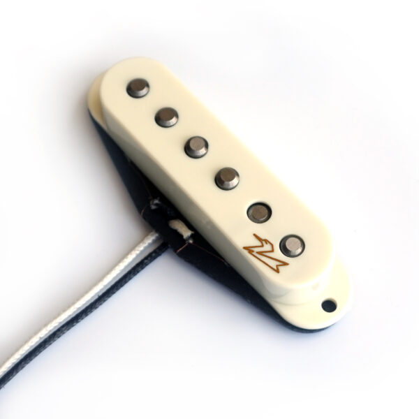 Fuzzy Duck™ Gold Series Single Coil Pickups for Stratocasters (Vintage White Full Set) | Guitar Anatomy