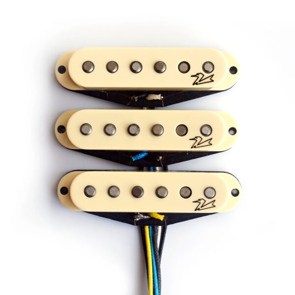 Fuzzy Duck™ Black Series Single Coil Pickups for Stratocasters (Cream Full Set) | Guitar Anatomy