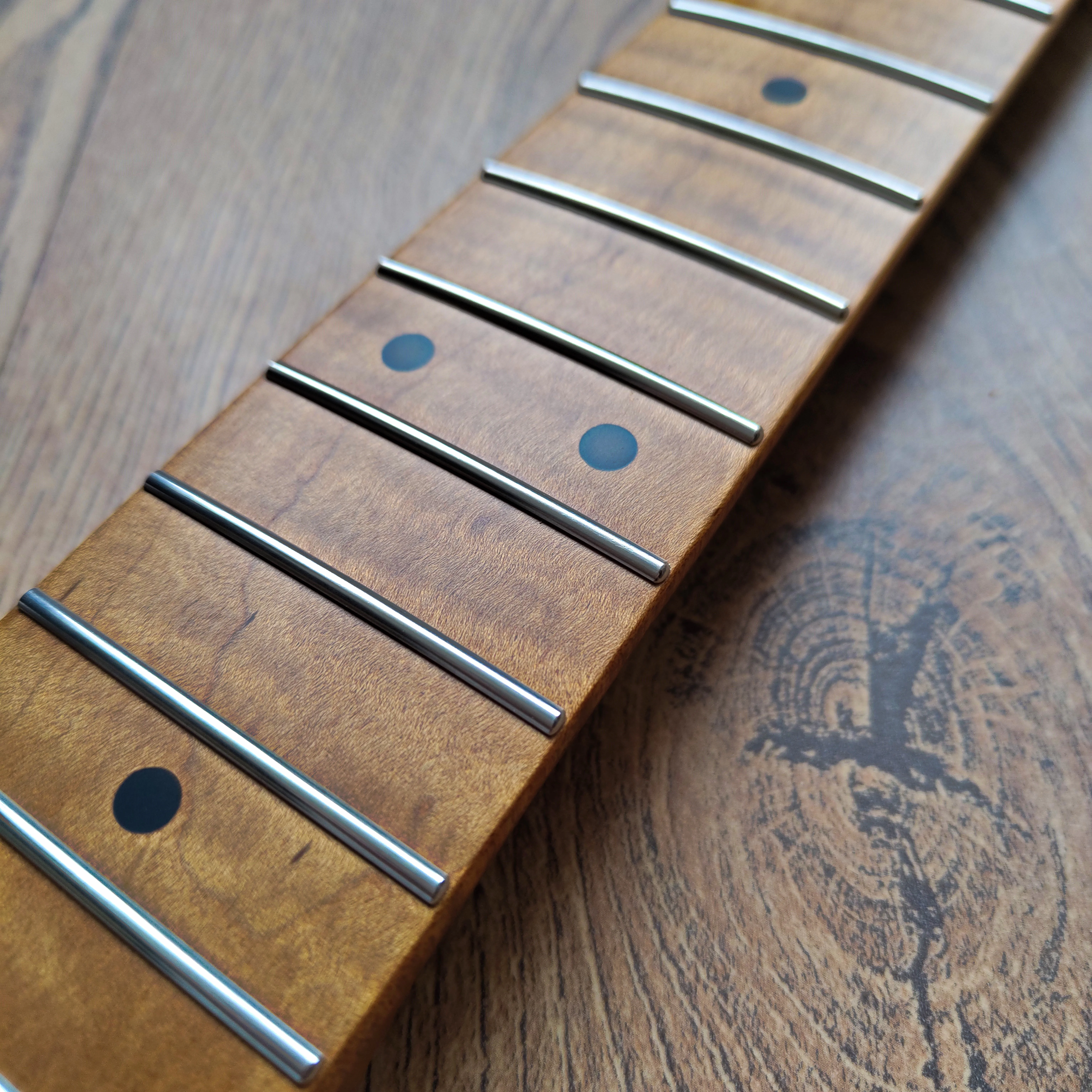 Stratocaster Compatible Roasted Flame Maple Pro Guitar Neck Satin - Image 8